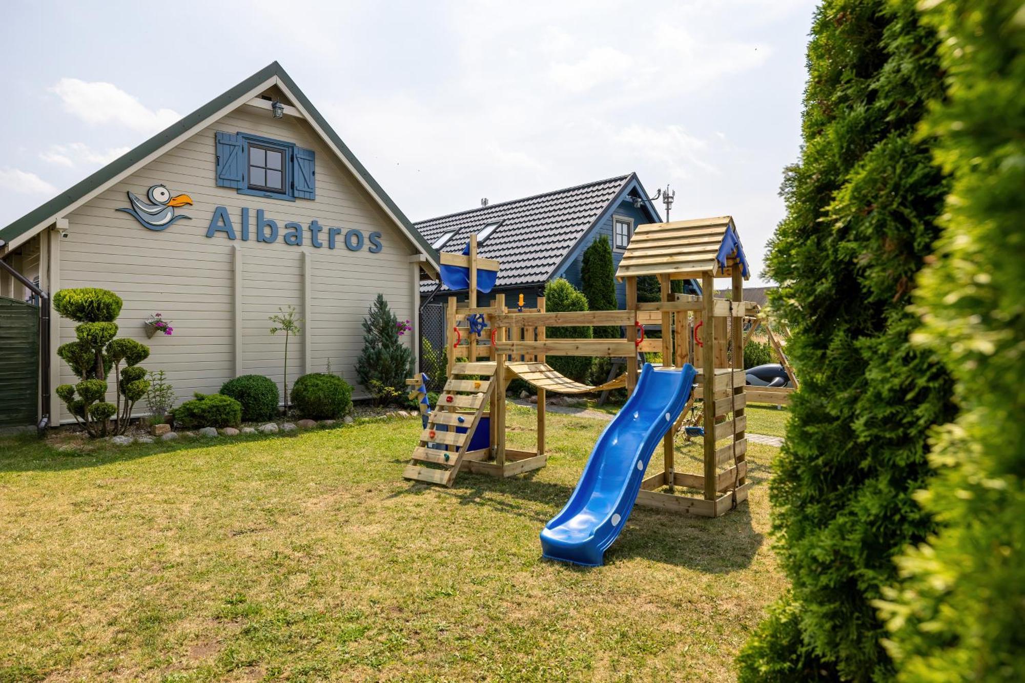 Domki Letniskowe Albatros Rewal Buitenkant foto